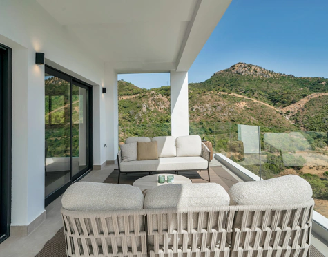 AN EXCEPTIONAL GEM – LUXURY VILLA IN BENAHAVÍS