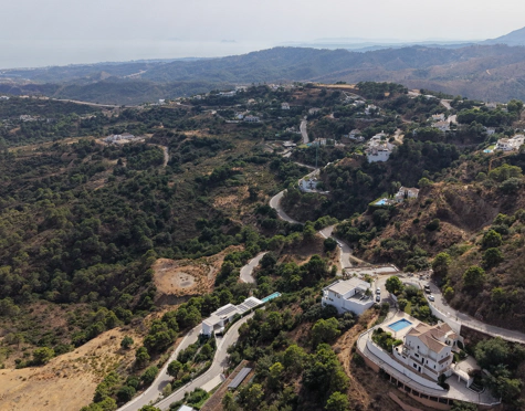 AN EXCEPTIONAL GEM – LUXURY VILLA IN BENAHAVÍS