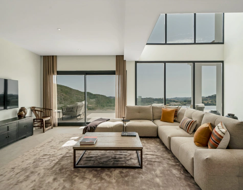 AN EXCEPTIONAL GEM – LUXURY VILLA IN BENAHAVÍS