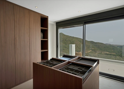 AN EXCEPTIONAL GEM – LUXURY VILLA IN BENAHAVÍS
