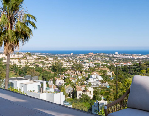 EXCEPTIONAL 5-BEDROOM VILLA WITH SEA AND GOLF VIEWS IN BENAHAVÍS