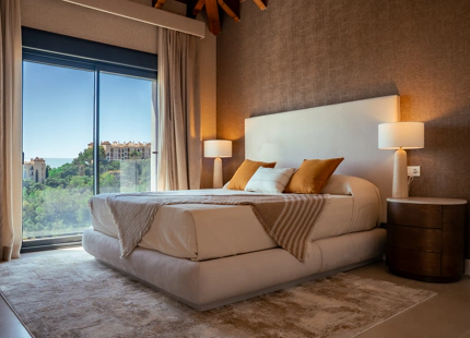 EXCEPTIONAL 5-BEDROOM VILLA WITH SEA AND GOLF VIEWS IN BENAHAVÍS