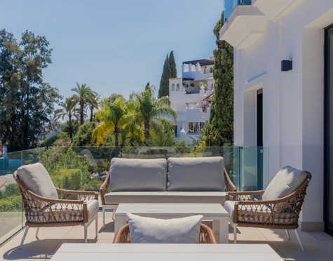 EXCEPTIONAL 5-BEDROOM VILLA WITH SEA AND GOLF VIEWS IN BENAHAVÍS