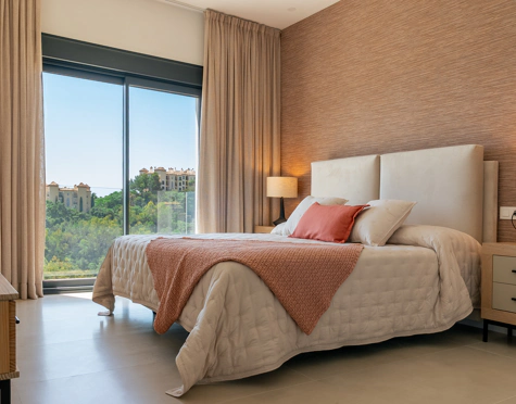 EXCEPTIONAL 5-BEDROOM VILLA WITH SEA AND GOLF VIEWS IN BENAHAVÍS