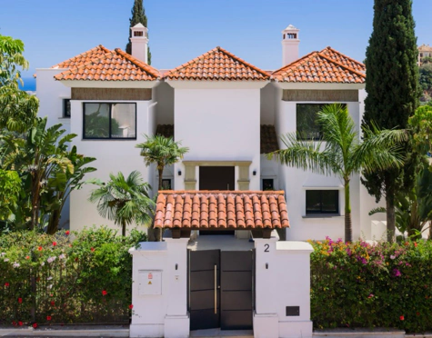 EXCEPTIONAL 5-BEDROOM VILLA WITH SEA AND GOLF VIEWS IN BENAHAVÍS