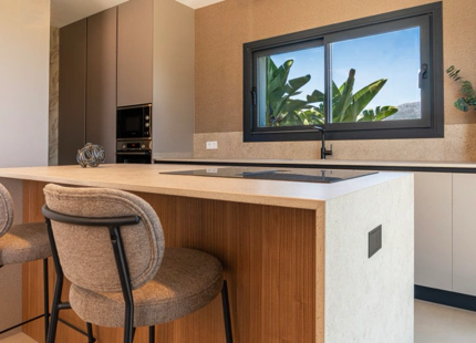 EXCEPTIONAL 5-BEDROOM VILLA WITH SEA AND GOLF VIEWS IN BENAHAVÍS