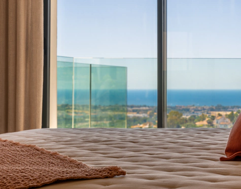 EXCEPTIONAL 5-BEDROOM VILLA WITH SEA AND GOLF VIEWS IN BENAHAVÍS