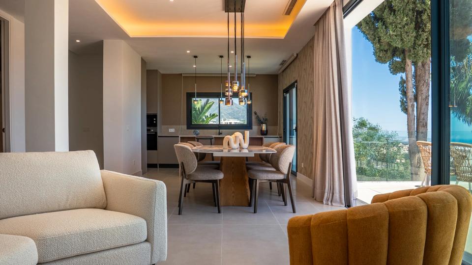 Villa for sale in Benahavis