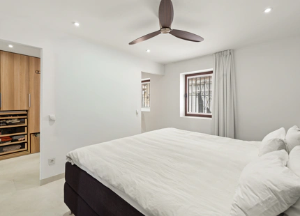 BEAUTIFULLY RENOVATED TOWNHOUSE WITH ROOFTOP TERRACE IN ESTEPONA OLD TOWN