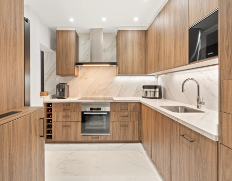 BEAUTIFULLY RENOVATED TOWNHOUSE WITH ROOFTOP TERRACE IN ESTEPONA OLD TOWN