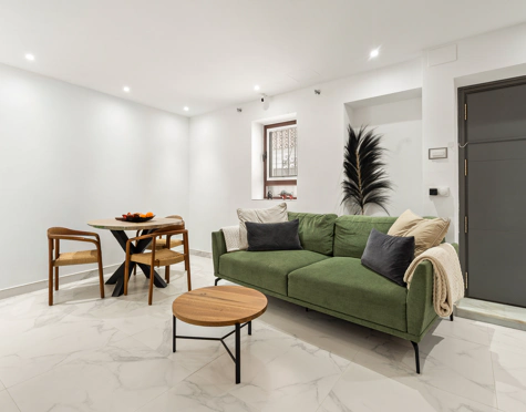 BEAUTIFULLY RENOVATED TOWNHOUSE WITH ROOFTOP TERRACE IN ESTEPONA OLD TOWN