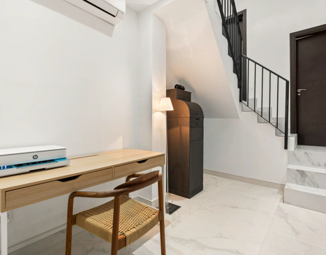 BEAUTIFULLY RENOVATED TOWNHOUSE WITH ROOFTOP TERRACE IN ESTEPONA OLD TOWN