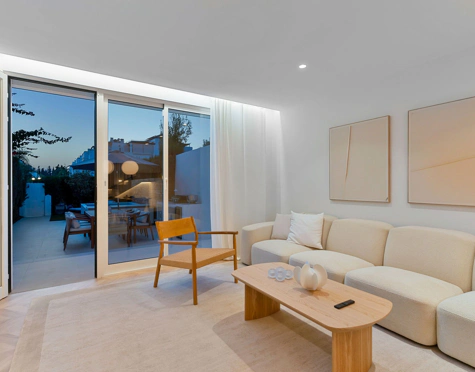 NEWLY BUILT TOWNHOUSE WITH PRIVATE POOL IN MARBELLA