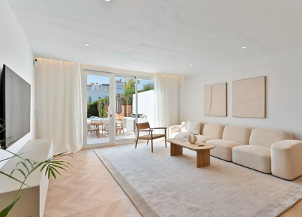 NEWLY BUILT TOWNHOUSE WITH PRIVATE POOL IN MARBELLA