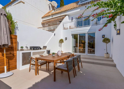 NEWLY BUILT TOWNHOUSE WITH PRIVATE POOL IN MARBELLA