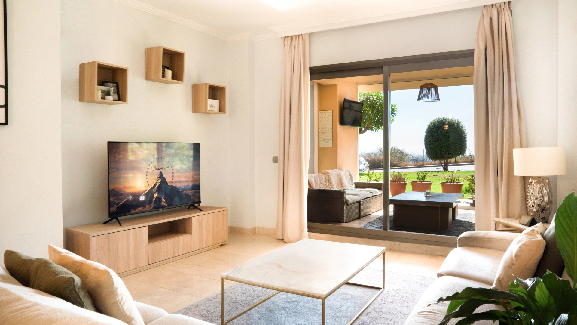 Ground Floor Apartment for sale in Benahavis