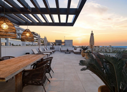 LUXURY THREE-BEDROOM DUPLEX PENTHOUSE WITH SEA VIEWS IN ESTEPONA