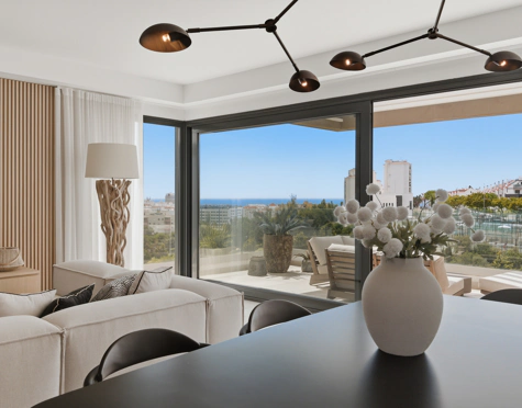 LUXURY THREE-BEDROOM DUPLEX PENTHOUSE WITH SEA VIEWS IN ESTEPONA