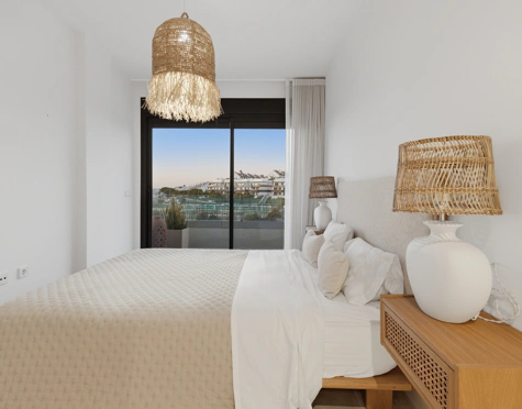 LUXURY THREE-BEDROOM DUPLEX PENTHOUSE WITH SEA VIEWS IN ESTEPONA