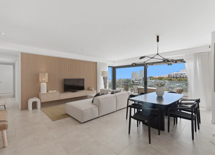LUXURY THREE-BEDROOM DUPLEX PENTHOUSE WITH SEA VIEWS IN ESTEPONA