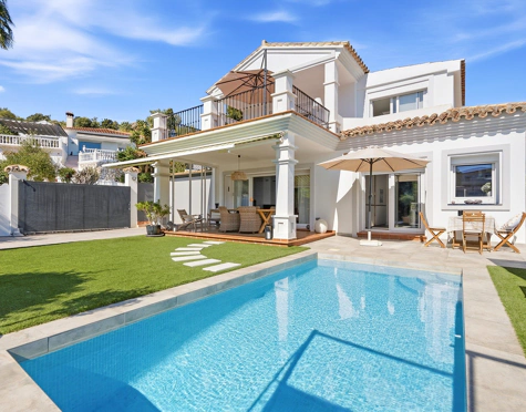 SOUTH-FACING FAMILY VILLA WITH PRIVATE POOL IN MIJAS COSTA