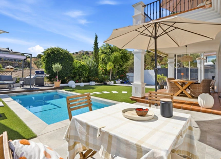 SOUTH-FACING FAMILY VILLA WITH PRIVATE POOL IN MIJAS COSTA