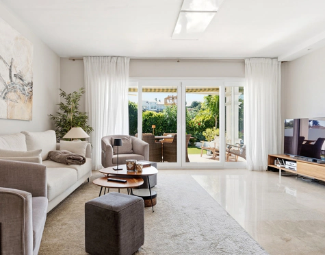 SOUTH-FACING FAMILY VILLA WITH PRIVATE POOL IN MIJAS COSTA