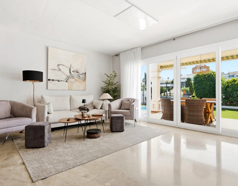 SOUTH-FACING FAMILY VILLA WITH PRIVATE POOL IN MIJAS COSTA