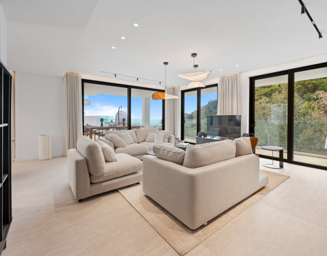BRAND-NEW LUXURY VILLA WITH PRIVATE GYM AND SAUNA IN BENALMÁDENA