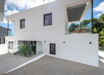 BRAND-NEW LUXURY VILLA WITH PRIVATE GYM AND SAUNA IN BENALMÁDENA