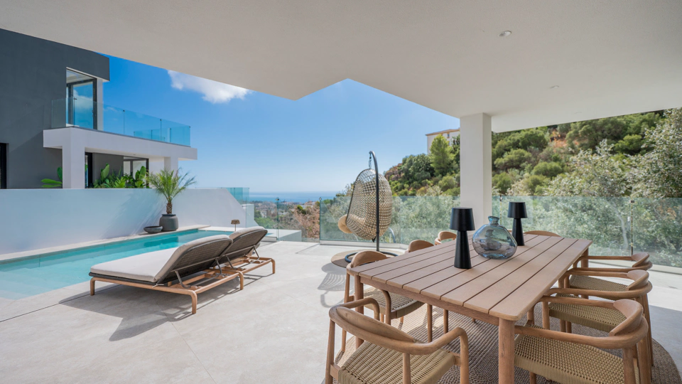 Villa for sale in Benalmadena