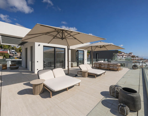 BRAND-NEW LUXURY VILLA WITH PRIVATE GYM AND SAUNA IN BENALMÁDENA
