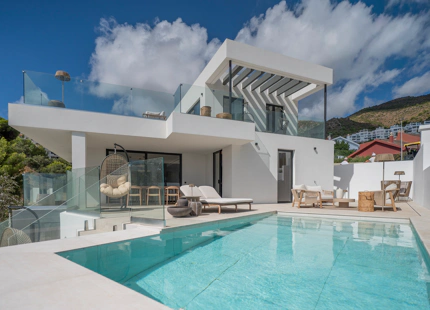 BRAND-NEW LUXURY VILLA WITH PRIVATE GYM AND SAUNA IN BENALMÁDENA