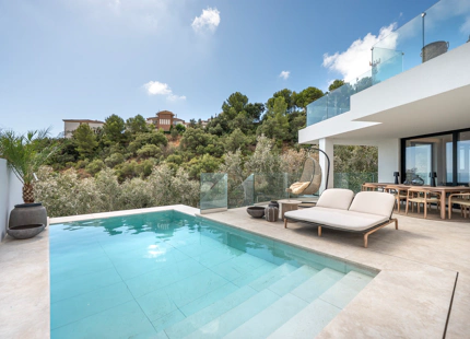 BRAND-NEW LUXURY VILLA WITH PRIVATE GYM AND SAUNA IN BENALMÁDENA