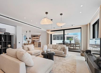 BRAND-NEW LUXURY VILLA WITH PRIVATE GYM AND SAUNA IN BENALMÁDENA