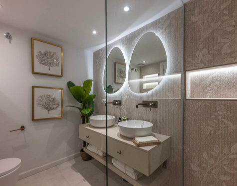 ELEGANT FOUR-BEDROOM TOWNHOUSE IN NUEVA ANDALUCÍA