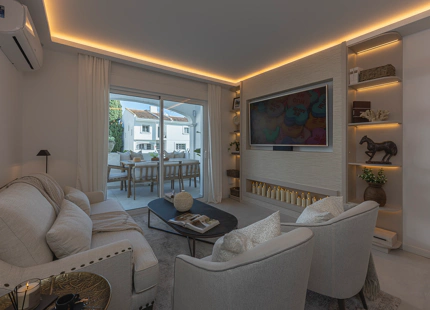 ELEGANT FOUR-BEDROOM TOWNHOUSE IN NUEVA ANDALUCÍA