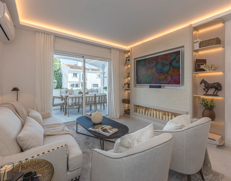 ELEGANT FOUR-BEDROOM TOWNHOUSE IN NUEVA ANDALUCÍA