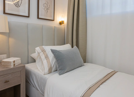 ELEGANT FOUR-BEDROOM TOWNHOUSE IN NUEVA ANDALUCÍA