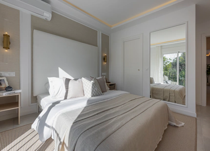 ELEGANT FOUR-BEDROOM TOWNHOUSE IN NUEVA ANDALUCÍA