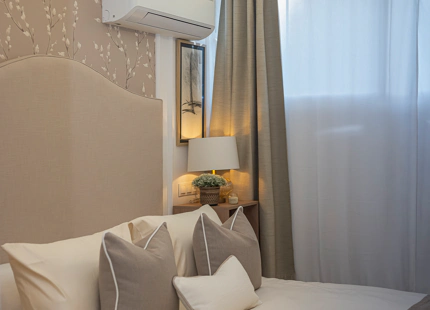 ELEGANT FOUR-BEDROOM TOWNHOUSE IN NUEVA ANDALUCÍA