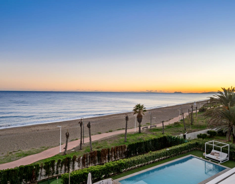 LUXURY FIVE-BEDROOM BEACHFRONT VILLA ON ESTEPONA’S NEW GOLDEN MILE