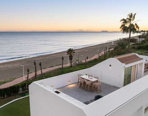 LUXURY FIVE-BEDROOM BEACHFRONT VILLA ON ESTEPONA’S NEW GOLDEN MILE