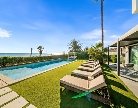 LUXURY FIVE-BEDROOM BEACHFRONT VILLA ON ESTEPONA’S NEW GOLDEN MILE