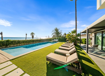 LUXURY FIVE-BEDROOM BEACHFRONT VILLA ON ESTEPONA’S NEW GOLDEN MILE