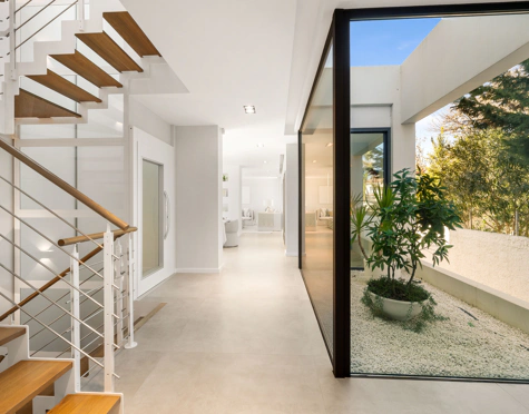 LUXURY FIVE-BEDROOM BEACHFRONT VILLA ON ESTEPONA’S NEW GOLDEN MILE