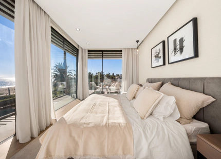 LUXURY FIVE-BEDROOM BEACHFRONT VILLA ON ESTEPONA’S NEW GOLDEN MILE