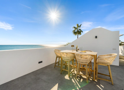 LUXURY FIVE-BEDROOM BEACHFRONT VILLA ON ESTEPONA’S NEW GOLDEN MILE
