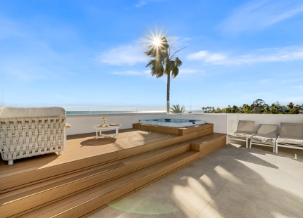 LUXURY FIVE-BEDROOM BEACHFRONT VILLA ON ESTEPONA’S NEW GOLDEN MILE