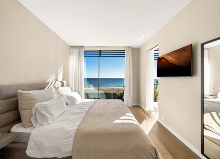 LUXURY FIVE-BEDROOM BEACHFRONT VILLA ON ESTEPONA’S NEW GOLDEN MILE
